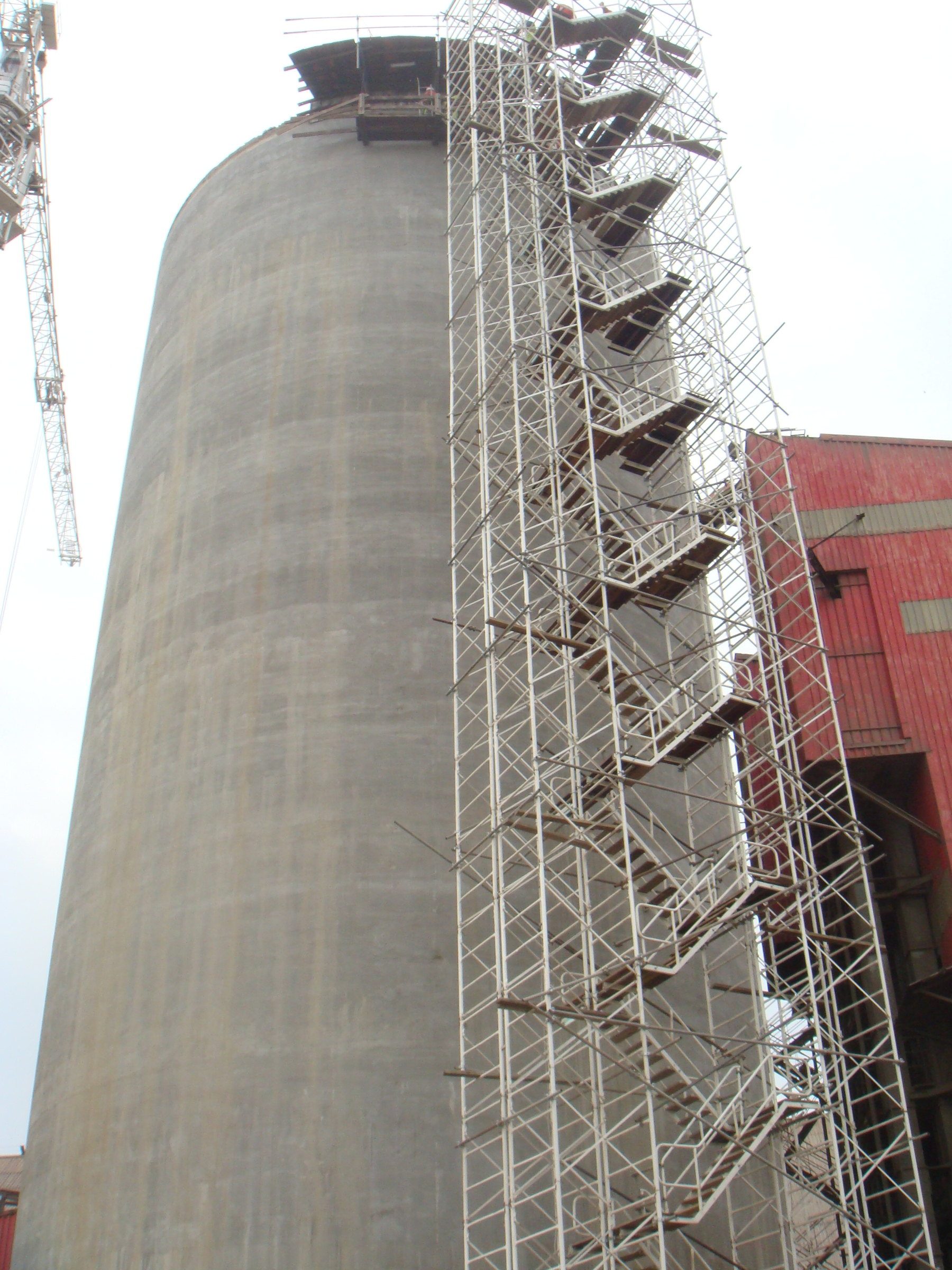 CIMENCAM BK5 - SILO EN BETON ARME ACHEVE.jpg