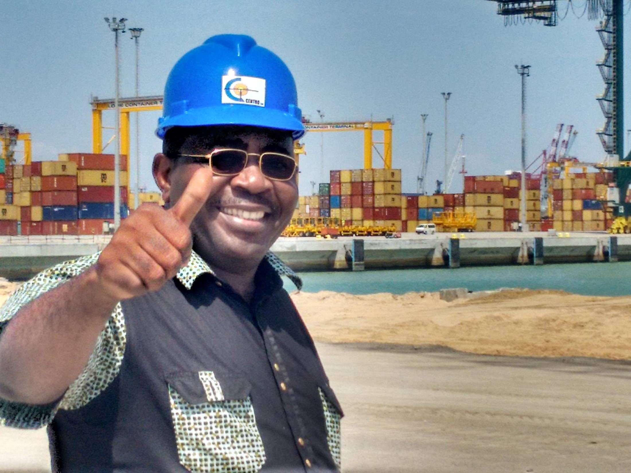 Terminal à Conteneurs au Port de Lomé - TOGO.jpg